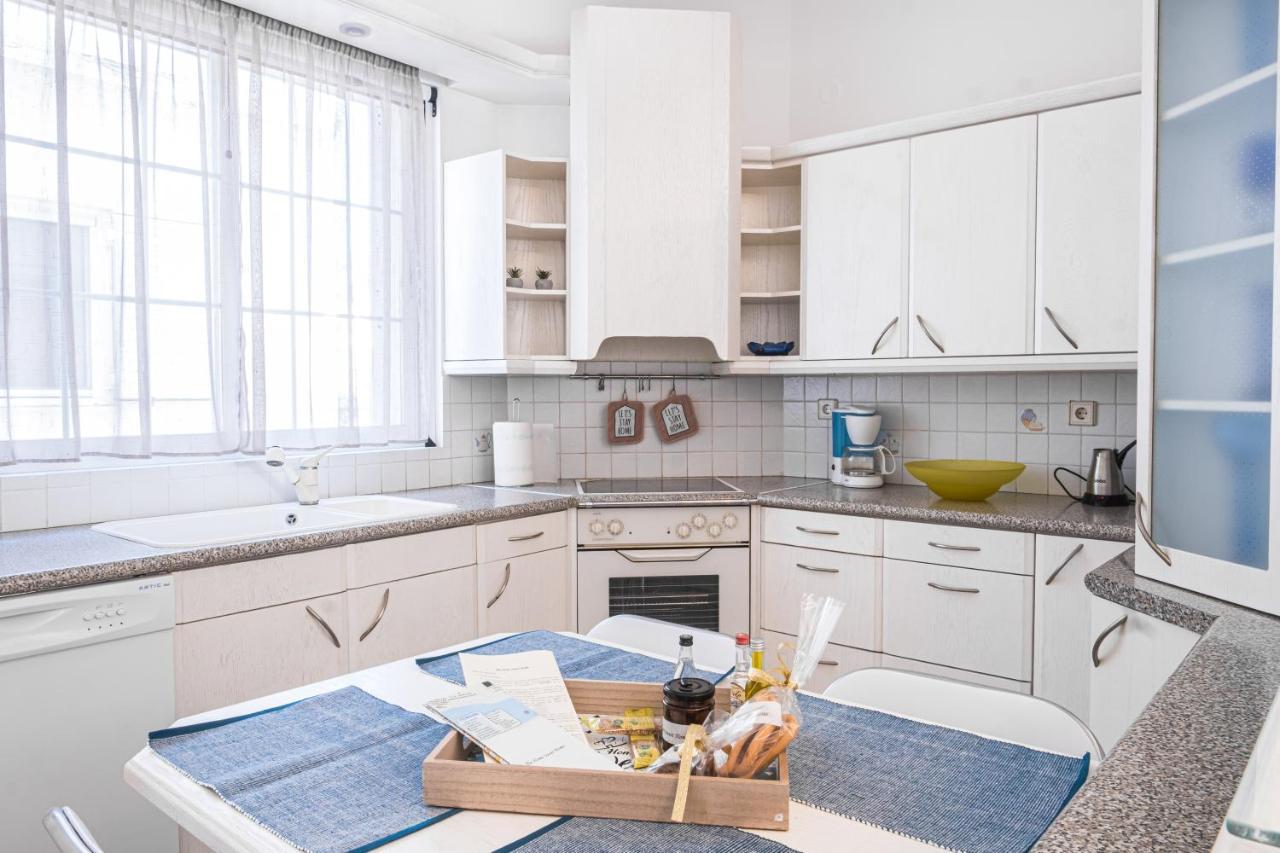 The Home Sweet Home - Family Friendly 2 Floor Apartment Kalamata Extérieur photo